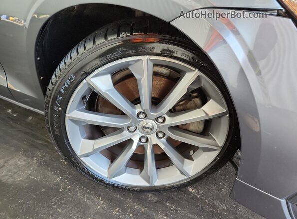 7JRA22TK6KG016562 2019 VOLVO S60 Gray 