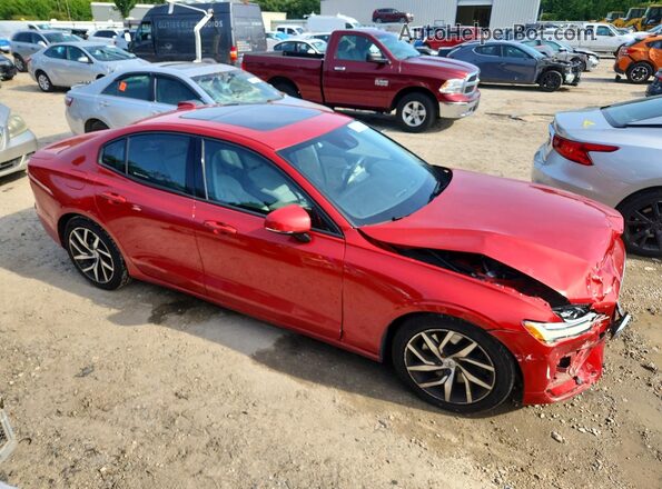 7JRA22TK7KG017994 2019 VOLVO S60 Red Przód prawy