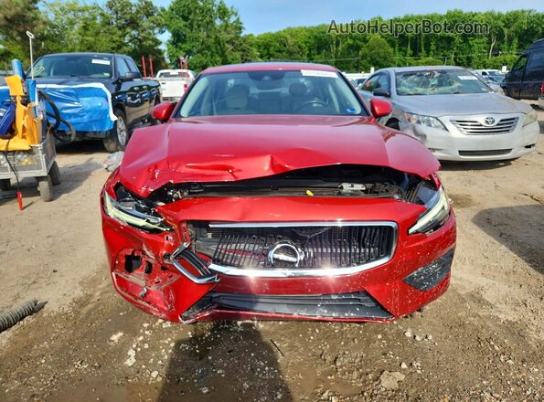 7JRA22TK7KG017994 2019 VOLVO S60 Red Widok z przodu