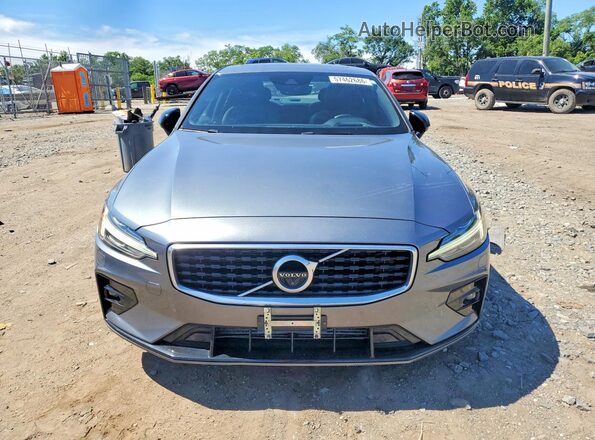7JRA22TM1KG018012 2019 VOLVO S60 Gray Vista frontal