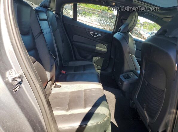 7JRA22TM1KG018012 2019 VOLVO S60 Gray Vista de los asientos traseros