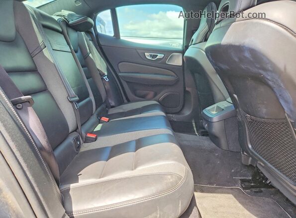 7JRA22TM3KG007030 2019 VOLVO S60 Gray Vista de los asientos traseros