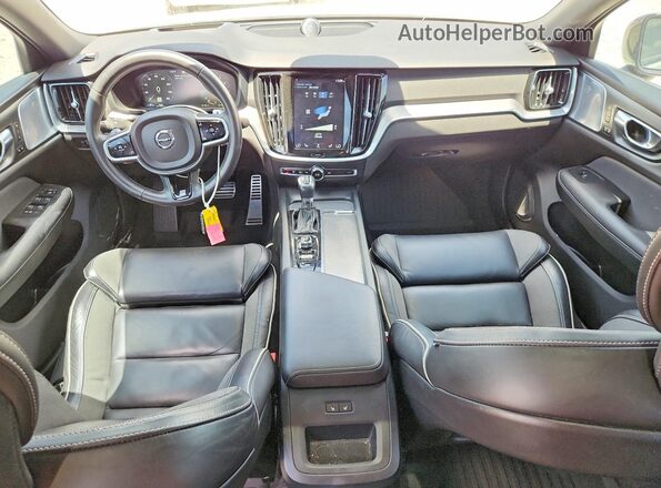 7JRA22TM3KG012258 2019 VOLVO S60 White Առջևի վահանակի տեսք