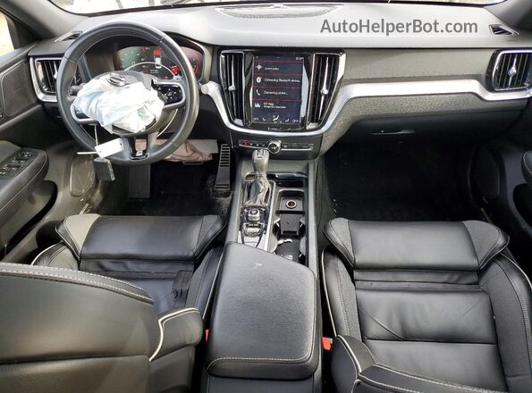 7JRA22TM7KG014501 2019 VOLVO S60 White Widok deski rozdzielczej