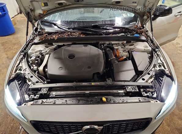 7JRH60FMXRG296260 2024 VOLVO S60 Silver Вид задньої частини салону