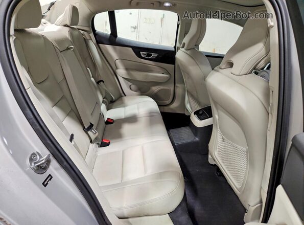 7JRH60FMXRG296260 2024 VOLVO S60 Silver Вид задніх сидінь