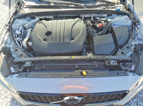 7JRL12FC5SG366992 2025 VOLVO S60 Gray Սալոնի հետևի տեսք