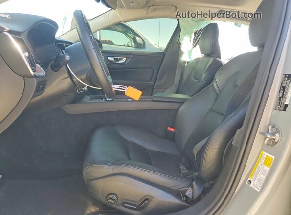 7JRL12FC5SG366992 2025 VOLVO S60 Gray Սալոնի դիմացի տեսք