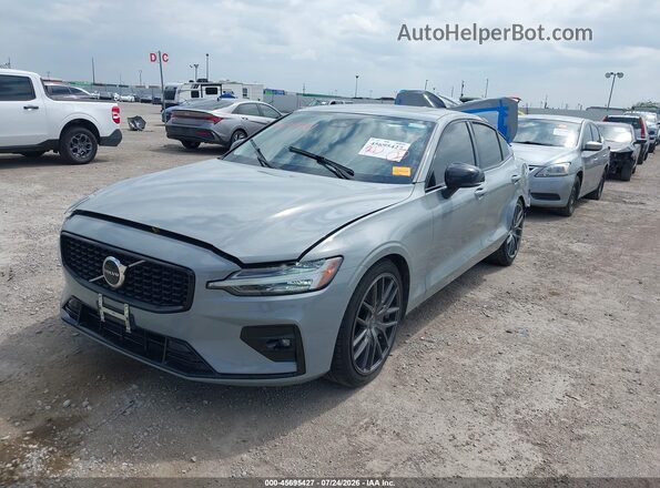 7JRL12FK9RG317814 2024 VOLVO S60 Gray Передня ліва чверть