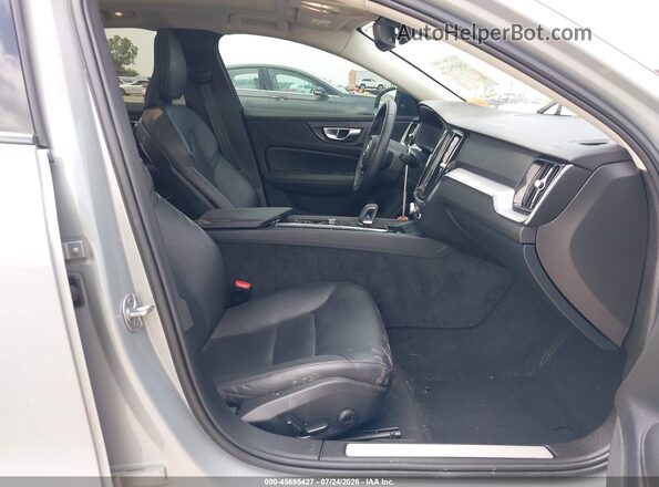7JRL12FK9RG317814 2024 VOLVO S60 Gray Вид салону спереду