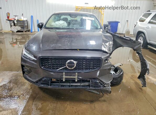 7JRL12FK9RG319093 2024 VOLVO S60 Серый Вид спереди