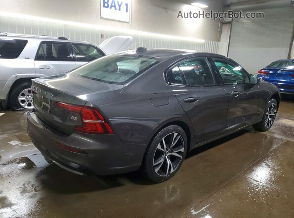 7JRL12FK9RG319093 2024 VOLVO S60 Серый Задняя правая четверть
