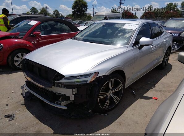 7JRL12FL2NG192142 2022 VOLVO S60 Silver Front left