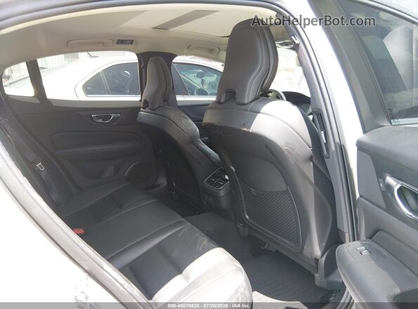 7JRL12FL2NG192142 2022 VOLVO S60 Silver VIN sticker view