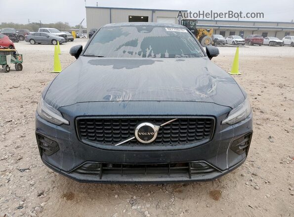 7JRL12FL4RG290191 2024 VOLVO S60 Blue Widok z przodu