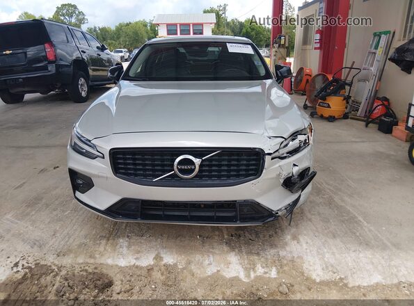 7JRL12FZ1NG155636 2022 VOLVO S60 Серый Вид щитка приборов