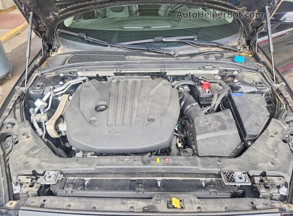 7JRL12FZ7NG160260 2022 VOLVO S60 Black Widok wnętrza z tyłu