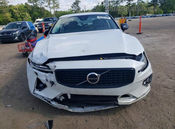 7JRL12TK0RG313218 2024 VOLVO S60 White Widok z przodu