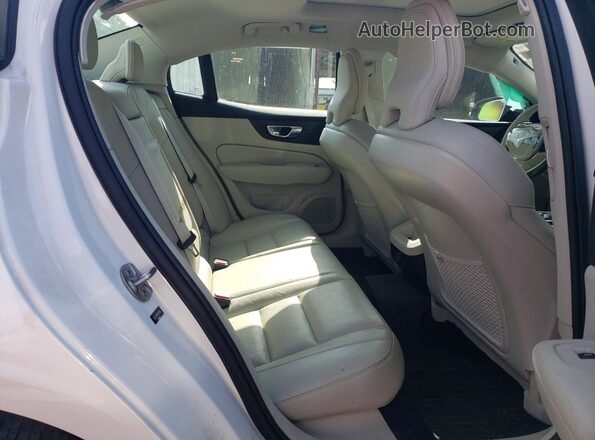 7JRL12TK0RG313218 2024 VOLVO S60 White Widok tylnych siedzeń