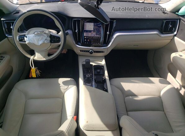 7JRL12TK0RG313218 2024 VOLVO S60 White Widok deski rozdzielczej