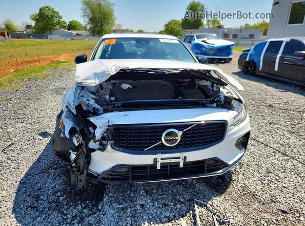 7JRL12TK3RG308482 2024 VOLVO S60 White Front view