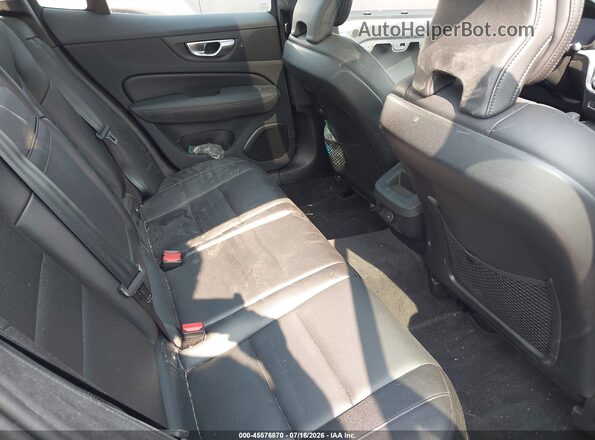 7JRL12TK8RG318652 2024 VOLVO S60 Silver VIN კოდის სტიკერის ხედი