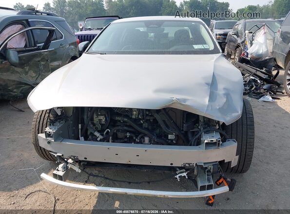 7JRL12TK8RG318652 2024 VOLVO S60 Silver წინა ხედი