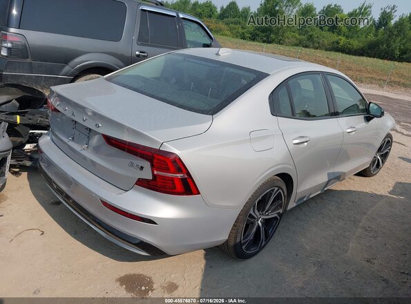 7JRL12TK8RG318652 2024 VOLVO S60 Silver უკანა მარჯვენა