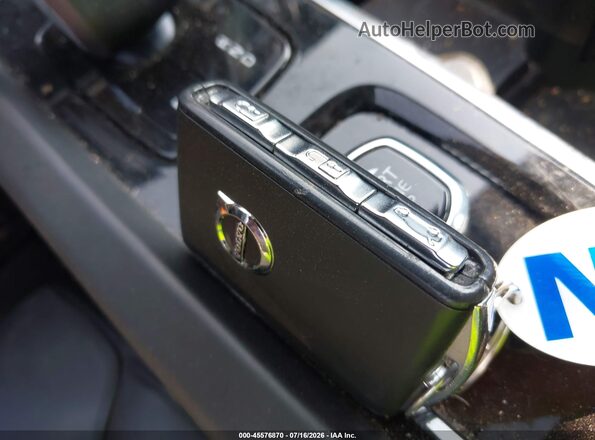 7JRL12TK8RG318652 2024 VOLVO S60 Silver წინა პანელის ხედი