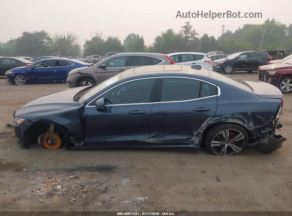7JRL12TL2NG156150 2022 VOLVO S60 Blue 360 interior view