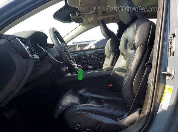 7JRL12TL7NG176068 2022 VOLVO S60 Gray Widok wnętrza z przodu