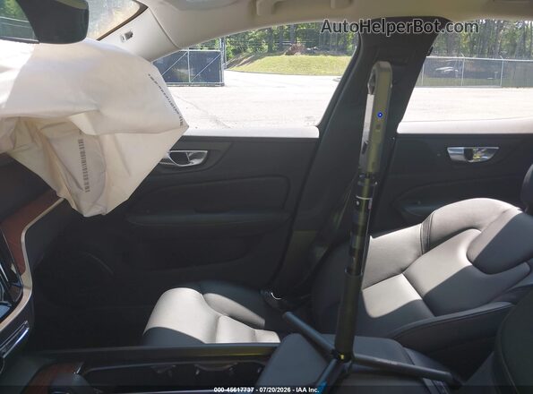 7JRL12TL8RG295091 2024 VOLVO S60 Blue Vista interior delantera