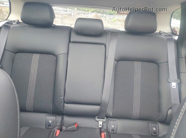7MMVAABWXTN148321 2026 MAZDA CX-5 Gray Vista de los asientos traseros