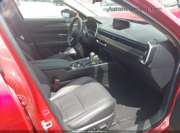 7MMVAADWXSN110521 2025 MAZDA CX-50 HYBRID Red Widok wnętrza z przodu