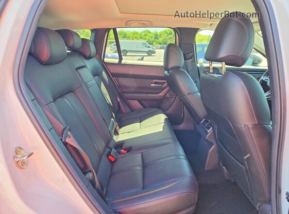 7MMVAAEW4TN145457 2026 MAZDA CX-5 White უკანა სალონის ხედი
