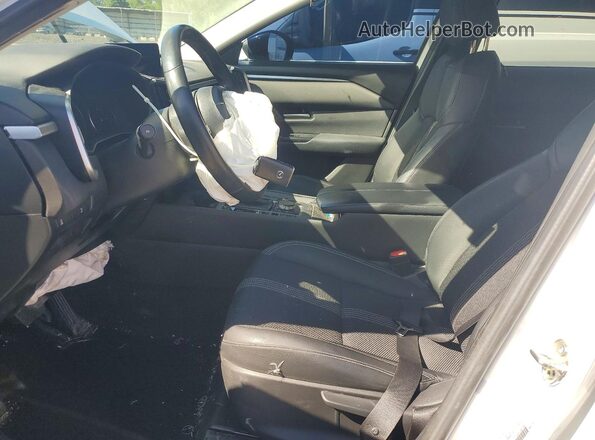 7MMVABAM6RN165891 2024 MAZDA CX-5 White Front interior view