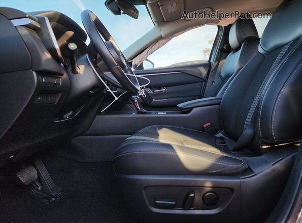 7MMVABBM6RN179739 2024 MAZDA CX-5 Gray Widok wnętrza z przodu