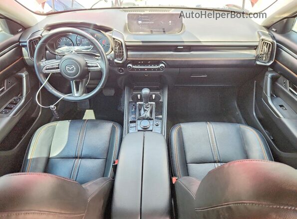 7MMVABEM6PN120635 2023 MAZDA CX-5 Red Dashboard view