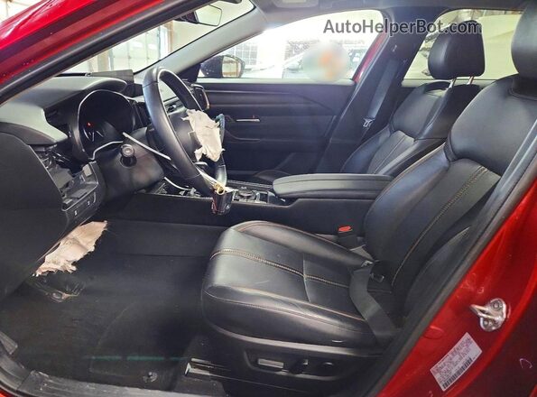 7MMVABEM6PN137113 2023 MAZDA CX-5 Red Widok wnętrza z przodu