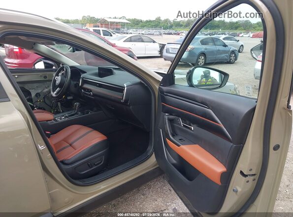 7MMVABEY0PN109553 2023 MAZDA CX-5 Green Widok wnętrza z przodu