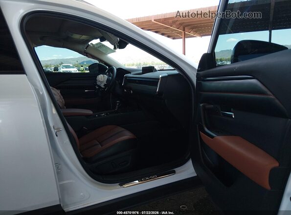 7MMVABEY7SN379193 2025 MAZDA CX-5 White Widok wnętrza z przodu
