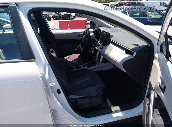 7MUAAAAG2RV106887 2024 TOYOTA COROLLA CROSS White Vista interior delantera