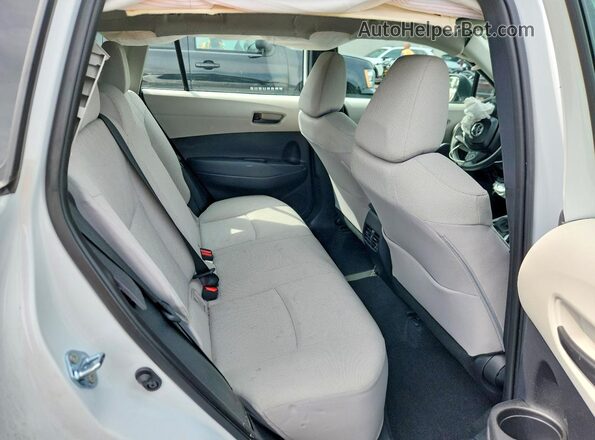 7MUAAABG5SV130332 2025 TOYOTA COROLLA White Вид задньої частини салону