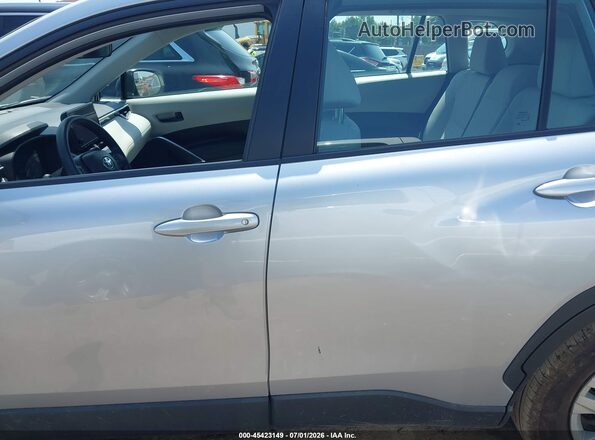 7MUAAABG7PV057732 2023 TOYOTA COROLLA CROSS Silver 
