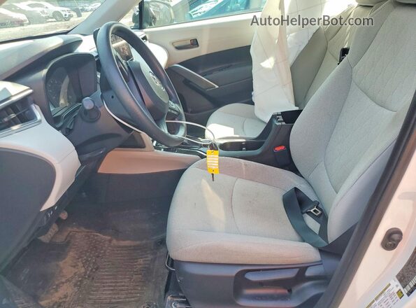 7MUAAABG8RV099331 2024 TOYOTA COROLLA White Vista interior delantera