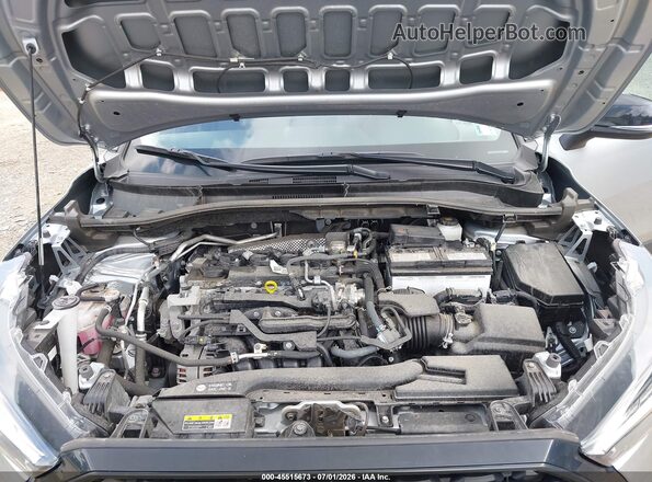 7MUBAABG6SV121210 2025 TOYOTA COROLLA CROSS Silver Vista trasera