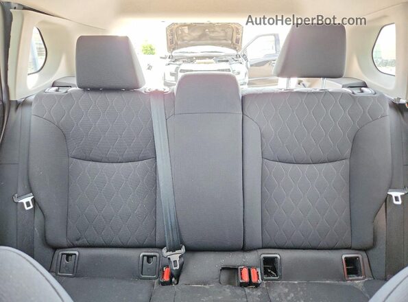 7MUCAAAG3PV041179 2023 TOYOTA COROLLA Silver Vista de los asientos traseros