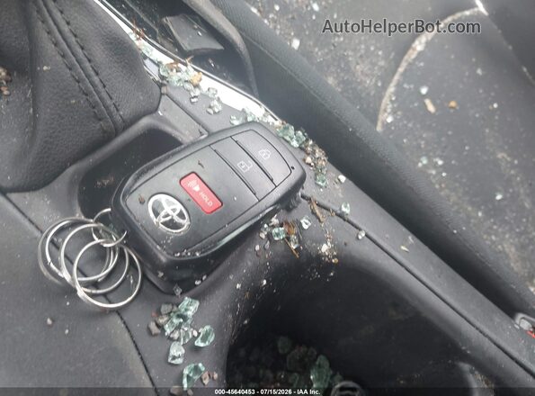 7MUCAAAG3RV085041 2024 TOYOTA COROLLA CROSS Белый Вид панели приборов