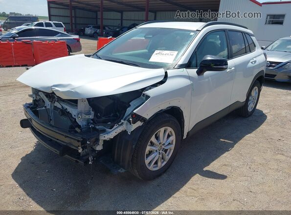 7MUCAABG4SV131030 2025 TOYOTA COROLLA CROSS White Przód lewy