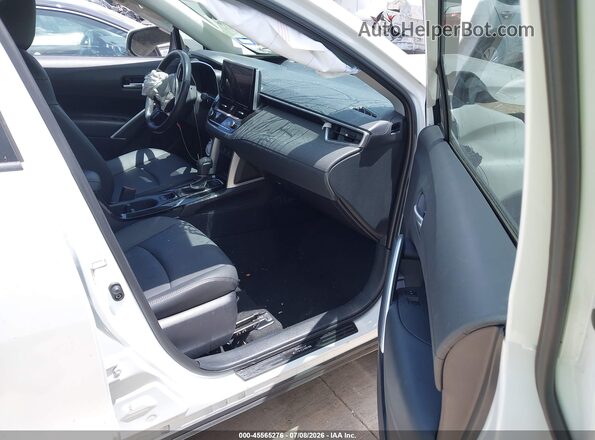 7MUDAAAG1RV103296 2024 TOYOTA COROLLA CROSS White Widok wnętrza z przodu